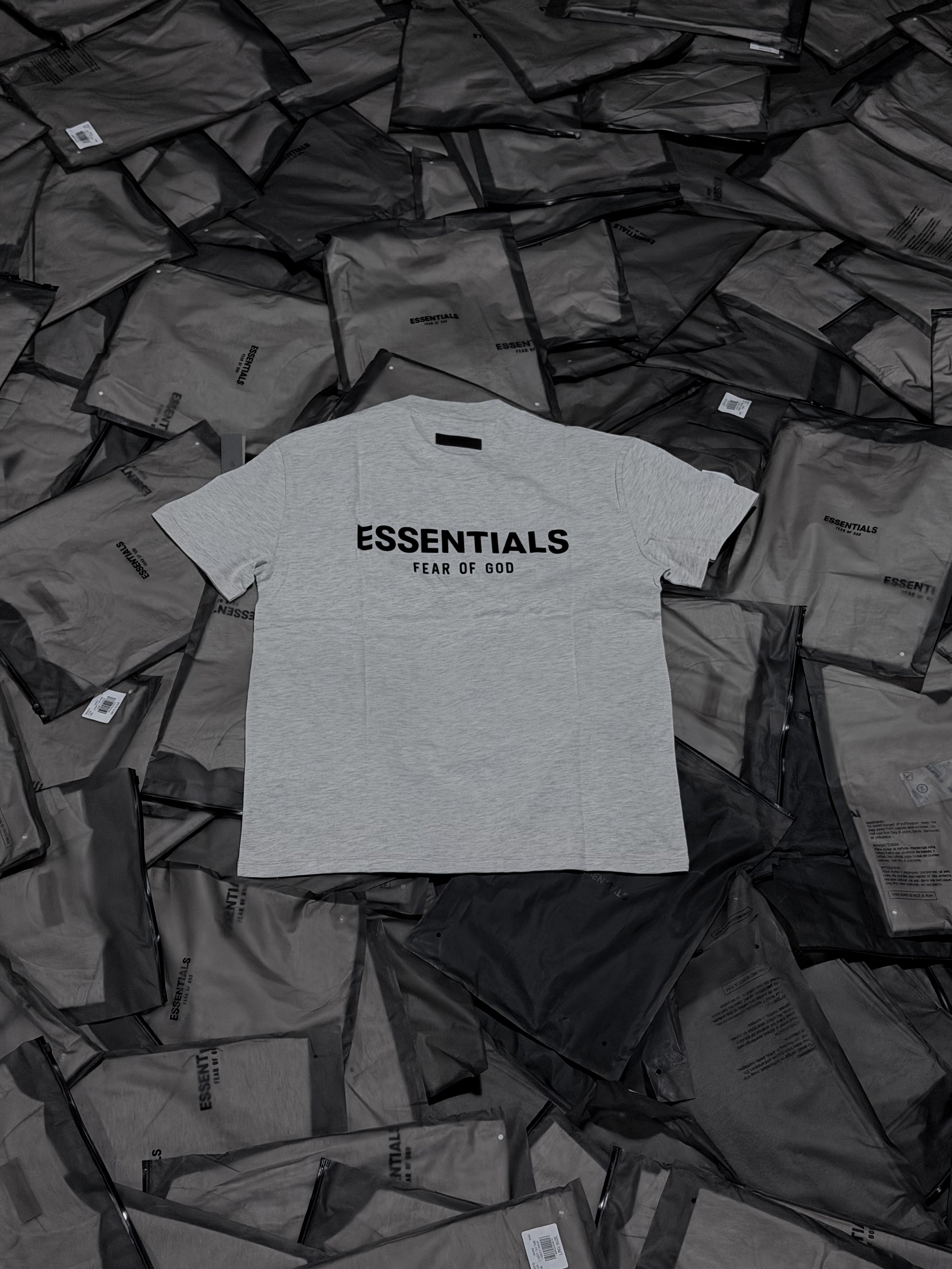 T SHIRT ESSENTIALS S22