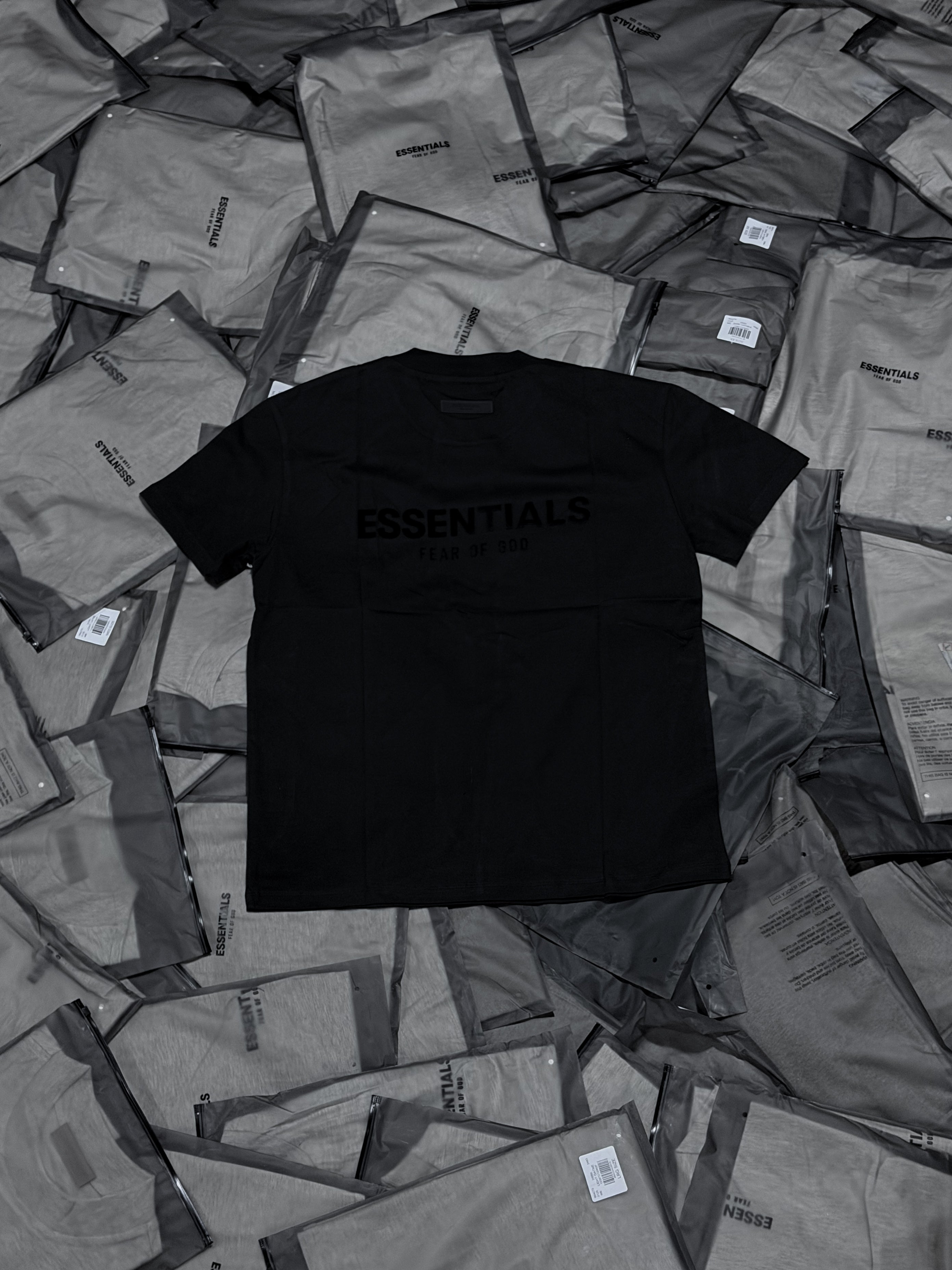 T SHIRT ESSENTIALS S22