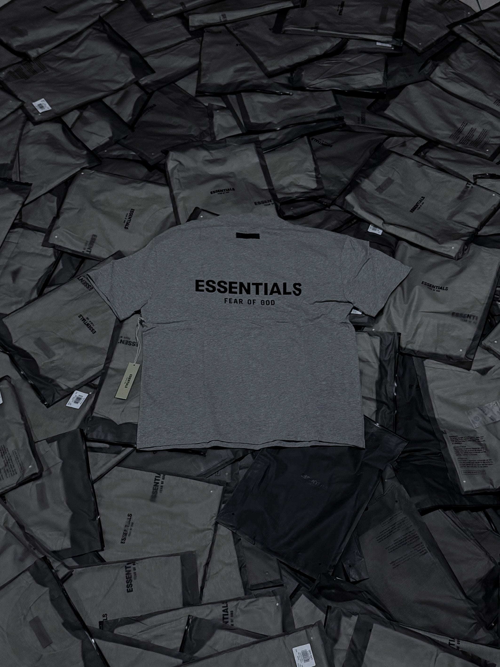 T SHIRT ESSENTIALS S22